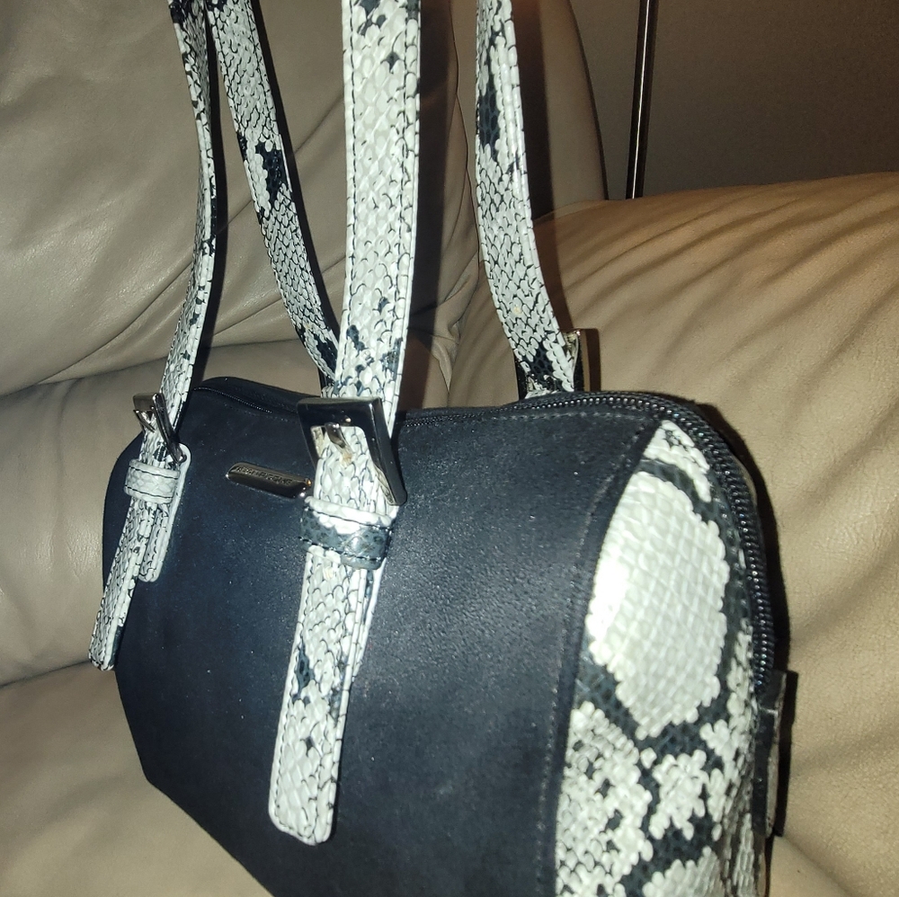 Evan Picone Black Velvet And Python Gray Bag - image 4